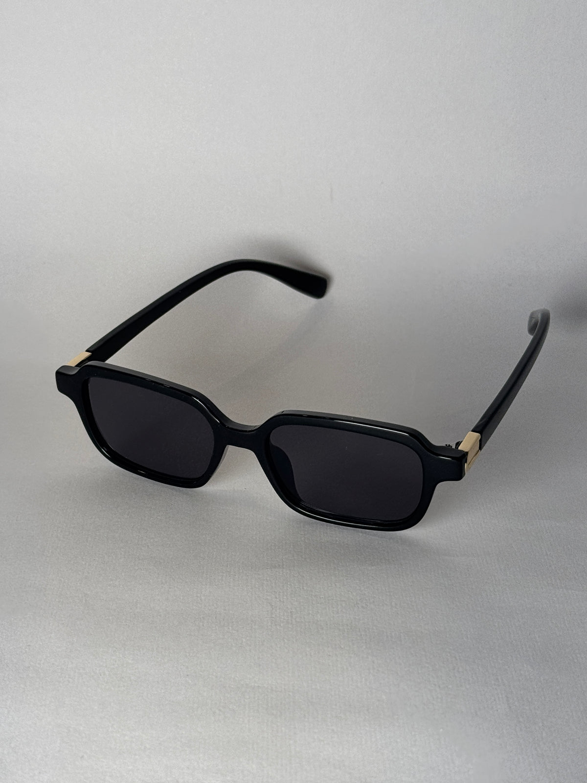 Noir Sunnies