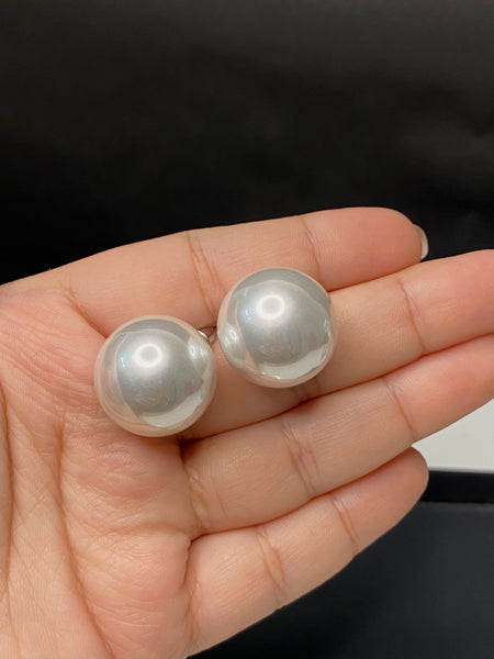 Sage Pearl Earrings